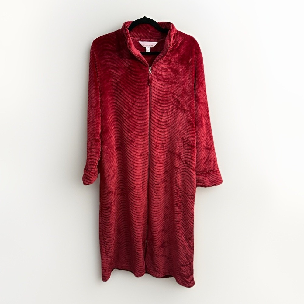 Stan Herman Womens Red Plush Robe Size Large Zip Pockets‎ Super Soft Cozy Comfy